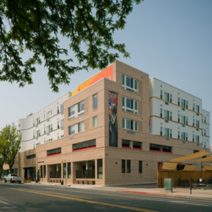 Exterior photo of building Oak 140, winner of project design