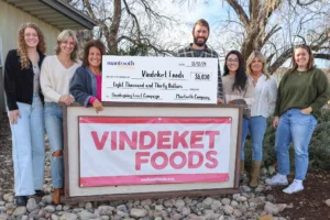 Josie Cuddie, Amy Speed, Connie Hanrahan, Nathan Shaw, Jaquelynn Dahlstedt, Linda Shoemaker and Abbie Downes